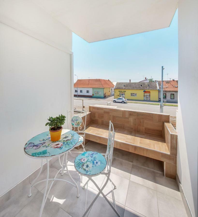 Apartman Osijek Eksteriør billede